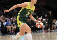 九游APP下载-德布劳内在FPX比赛中重返赛场，重返赛场引发热议！